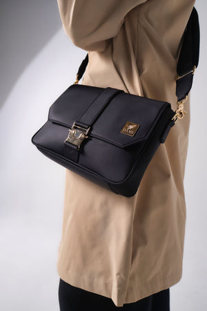 Lexington Corso Messenger Bag - Obsidian